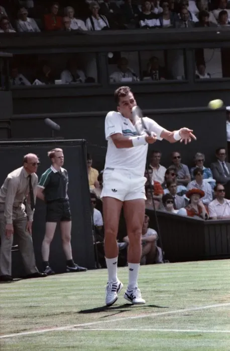 Framed Print : Wimbledon. Ivan Lendl v. Darren Cahill. June 1988 88-3342-065