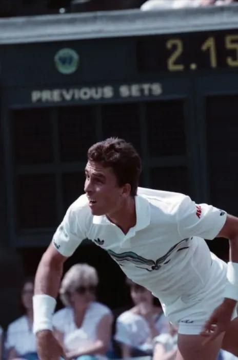 Framed Print : Wimbledon. Ivan Lendl v. Darren Cahill. June 1988 88-3342-021 Framed Print : Wimbledon. Ivan Lendl v. Darren Cahill. June 1988 88-3342-021