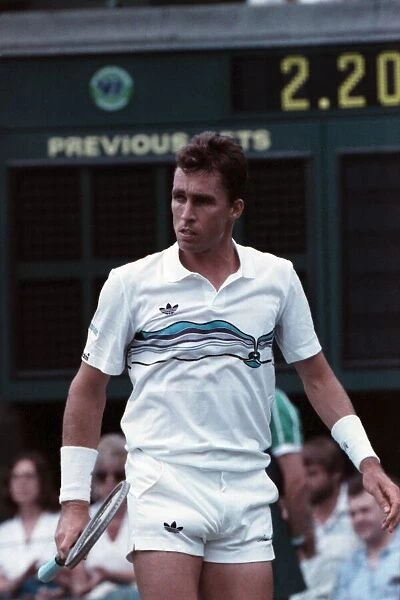 Wimbledon. Ivan Lendl v. Darren Cahill. June 1988 88-3342-001