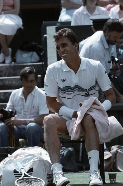Wimbledon. Ivan Lendl v. Darren Cahill. June 1988 88-3342-016