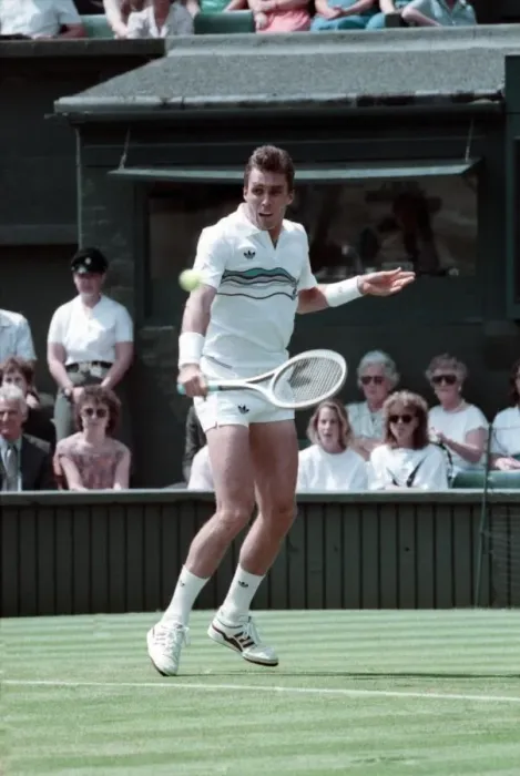 Framed Print : Wimbledon. Ivan Lendl v. Darren Cahill. June 1988 88-3342-036 Framed Print : Wimbledon. Ivan Lendl v. Darren Cahill. June 1988 88-3342-036