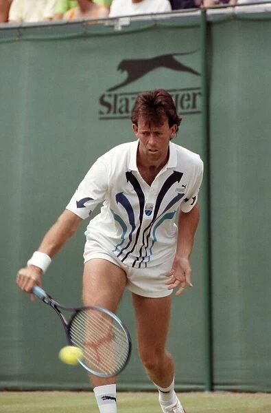 Wimbledon. Jeremy Bates. June 1989 89-3819-011