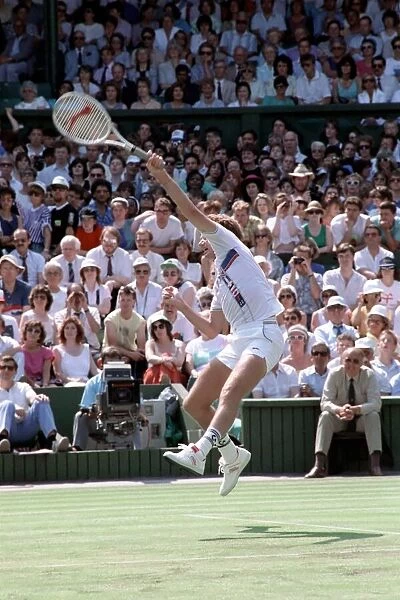 Wimbledon. Jimmy Connors. June 1988 88-3372-075
