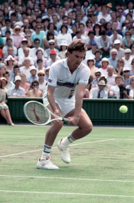Framed Print : Wimbledon. Jimmy Connors. June 1988 88-3372-077