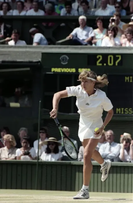 Framed Print : Wimbledon Ladies Final + Royal. Steffi Graf v. Gabriella Sabatini. July 1991 91-4293-057 Framed Print : Wimbledon Ladies Final + Royal. Steffi Graf v. Gabriella Sabatini. July 1991 91-4293-057