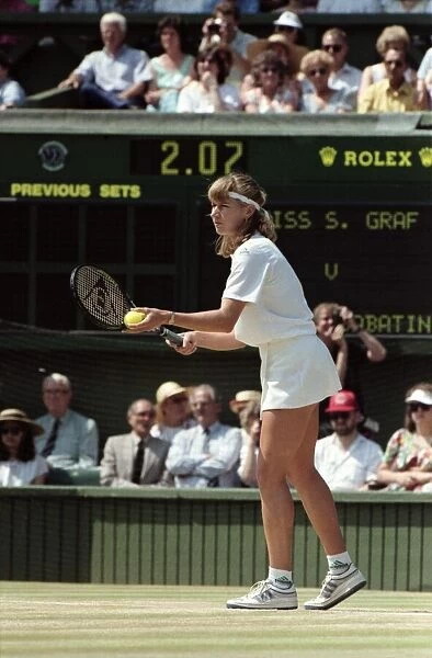 Wimbledon Ladies Final + Royal. Steffi Graf v. Gabriella Sabatini. July 1991 91-4293-056