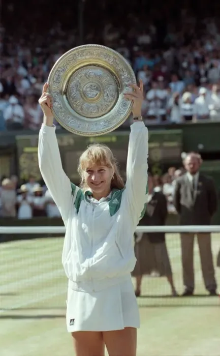 Framed Print : Wimbledon Ladies Final. Winners Trophy presented to Steffi Graf by Duchess of Kent After