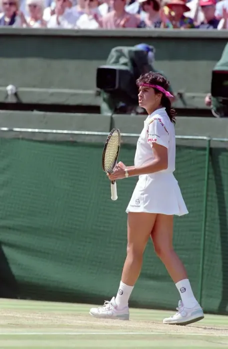 Framed Print : Wimbledon Ladies Tennis. Gabriella Sabatini v. Steffi Graf. July 1991 91-4293-150 Framed Print : Wimbledon Ladies Tennis. Gabriella Sabatini v. Steffi Graf. July 1991 91-4293-150