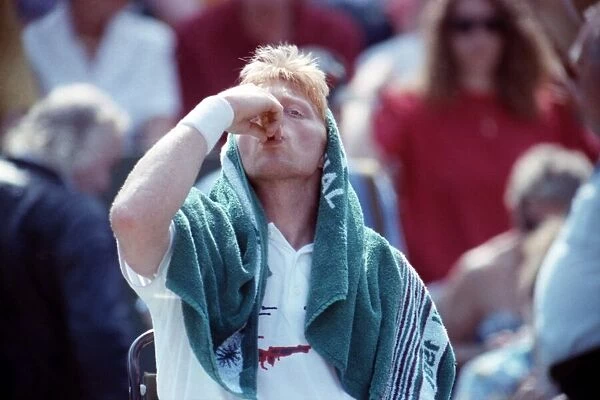 Wimbledon. Mens Final: Michael Stich vs. Becker. July 1991 91-4302-032