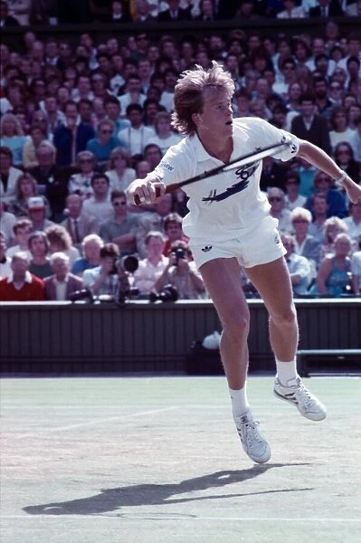 Wimbledon. Miloslav Mecir v. Stefen Edberg. July 1988 88-3550-049