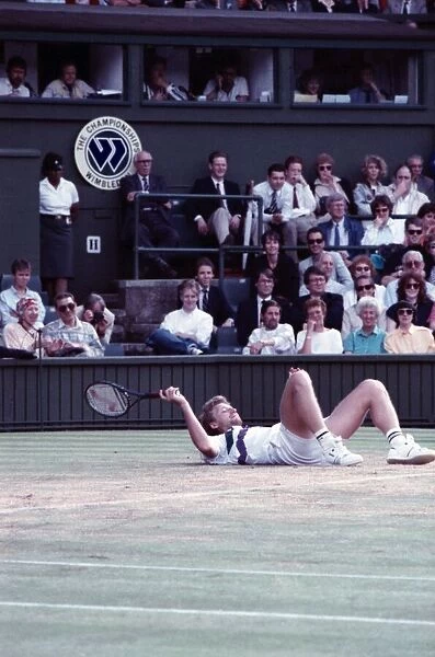 Wimbledon. Miloslav Mecir v. Stefen Edberg. July 1988 88-3550-043