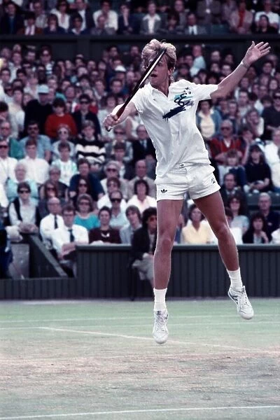Wimbledon. Miloslav Mecir v. Stefen Edberg. July 1988 88-3550-036