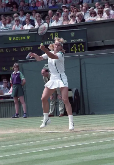 Framed Print : Wimbledon. Semi Final Navratilova v. Evert. June 1988 88-3518-078