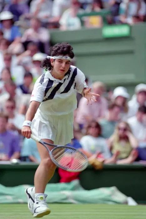 Framed Print : Wimbledon Tennis. A. Sanchez Vicario v. Fernandez. July 1991 91-4196-067