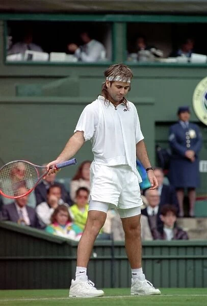 Wimbledon Tennis. Andre Agassi Training. June 1991 91-4091-212