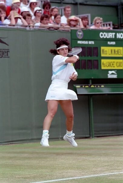 Wimbledon Tennis. Arantxa Sanchez-Vicario v. Lori McNeill. July 1989 89-3964-007