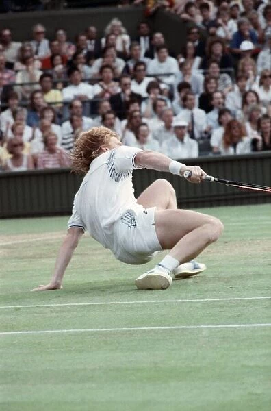 Wimbledon Tennis. Boris Becker. June 1988 88-3488-009