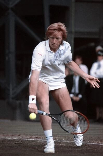 Wimbledon Tennis. Boris Becker (Winner). June 1988 88-3397-123
