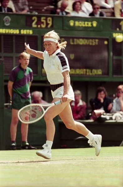 Wimbledon Tennis. Catarina Lindqvist v. Martina Navratilova. July 1991 91-4178-015
