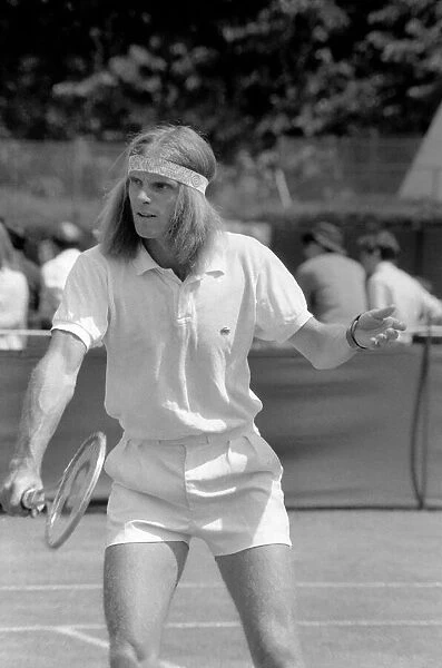 Wimbledon Tennis Championships 1970 1st Day. June 1970 70-5902-048