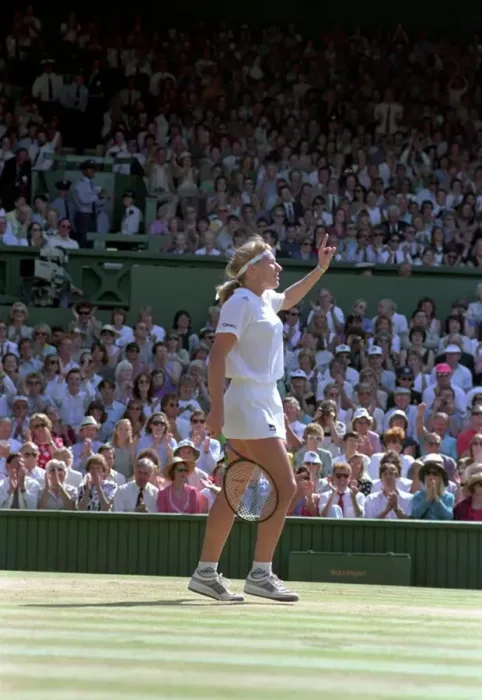 Framed Print : Wimbledon Tennis Championships. Steffi Graf v. Gabriella Sabatini. July 1991 91-4293-024