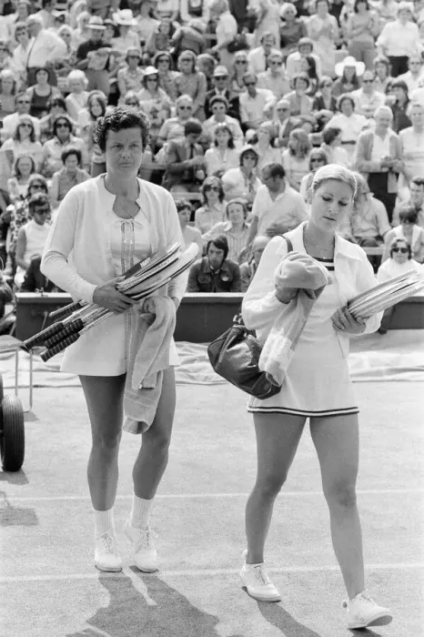 Framed Print : Wimbledon Tennis Championships, Ladies Quarterfinals Day, Monday 30th June 1975 Framed Print : Wimbledon Tennis Championships, Ladies Quarterfinals Day, Monday 30th June 1975