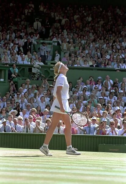 Wimbledon Tennis Championships. Steffi Graf v. Gabriella Sabatini. July 1991 91-4293-026