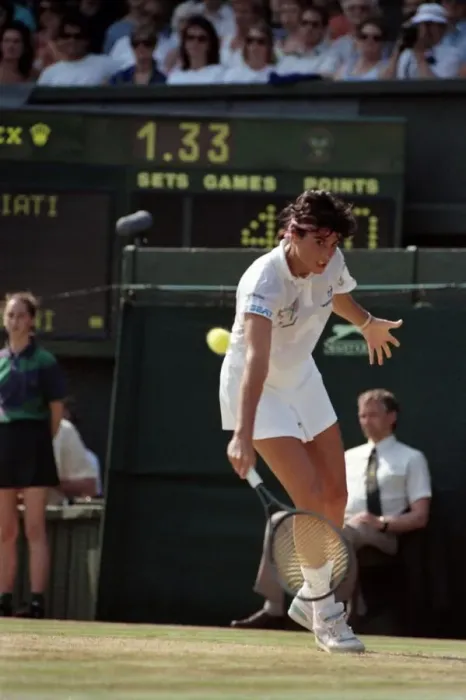Framed Print : Wimbledon Tennis. Gabriella Sabatini v. Jennifer Capriati. July 1991 91-4261-034 Framed Print : Wimbledon Tennis. Gabriella Sabatini v. Jennifer Capriati. July 1991 91-4261-034