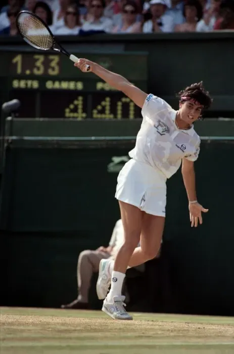 Framed Print : Wimbledon Tennis. Gabriella Sabatini v. Jennifer Capriati. July 1991 91-4261-033 Framed Print : Wimbledon Tennis. Gabriella Sabatini v. Jennifer Capriati. July 1991 91-4261-033