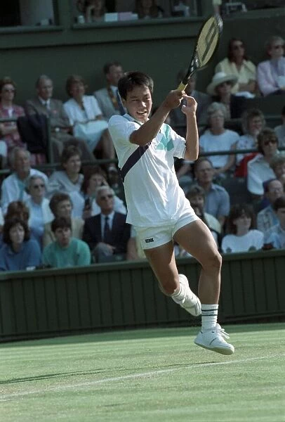 Wimbledon Tennis. Henri Leconte v. Michael Chang. June 1988 88-3353-022