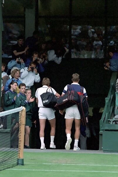 Wimbledon Tennis. Jimmy Connors defeated by Dan Goldie in the second round. 89-3873-010