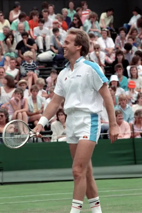Framed Print : Wimbledon Tennis. John Lloyd. June 1988 88-3422-041 Framed Print : Wimbledon Tennis. John Lloyd. June 1988 88-3422-041