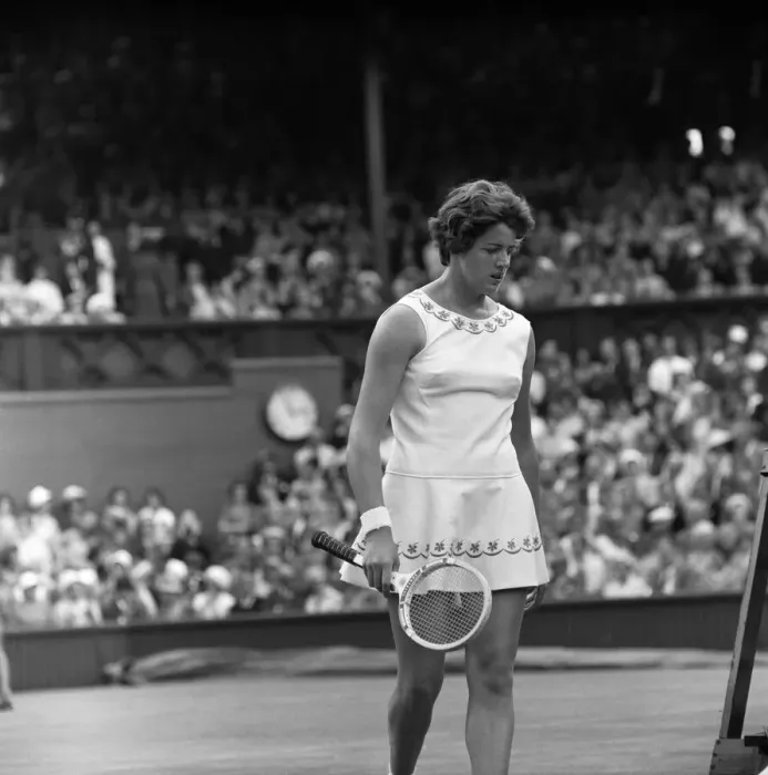 Framed Print : Wimbledon Tennis, Ladies day. Margaret Smith (pictured) playing against Billie Jean Framed Print : Wimbledon Tennis, Ladies day. Margaret Smith (pictured) playing against Billie Jean