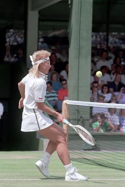 Wimbledon Tennis. Martina Navratilova v. Hanna Mandlikova. July 1989 89-3958-001