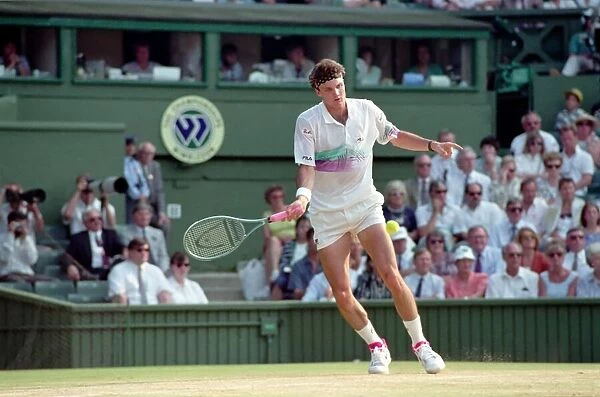 Wimbledon Tennis. Mens Semi. Boris Becker v. David Wheaton. July 1991 91-4275-175
