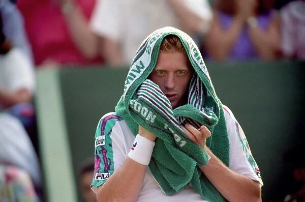 Wimbledon Tennis. Mens Semi Final. Boris Becker. July 1991 91-4275-003