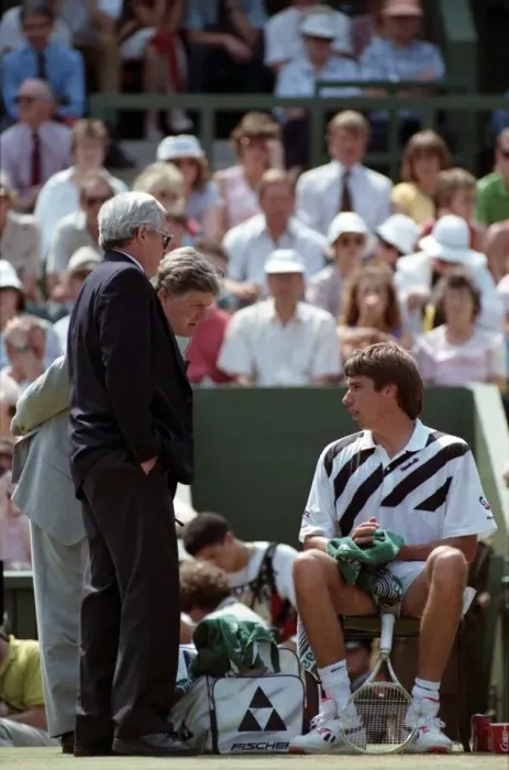 Framed Print : Wimbledon Tennis. Michael Stich v. Stefan Edberg. July 1991 91-4275-010