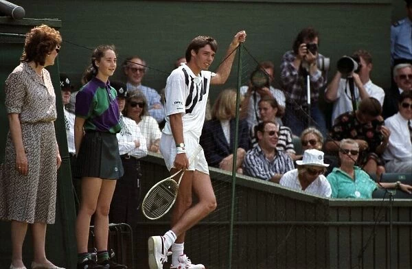 Wimbledon Tennis. Michael Stich v. Stefan Edberg. July 1991 91-4275-015