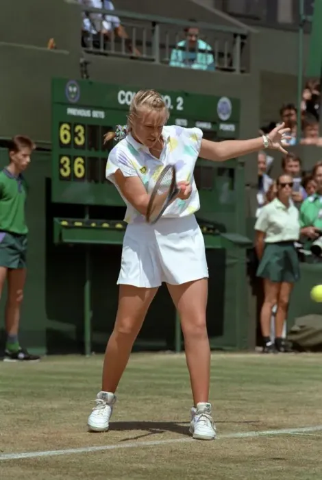 Framed Print : Wimbledon Tennis. Monica seles. Action. June 1989 89-3908-042 Framed Print : Wimbledon Tennis. Monica seles. Action. June 1989 89-3908-042