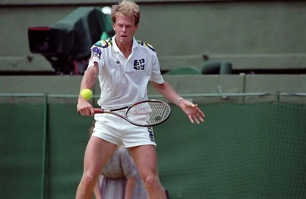 Wimbledon Tennis. Stefan Edberg v. Michael Stich. July 1991 91-4275-123