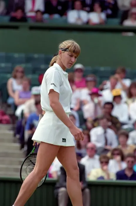 Framed Print : Wimbledon Tennis. Steffi Graf. July 1991 91-4197-132 Framed Print : Wimbledon Tennis. Steffi Graf. July 1991 91-4197-132