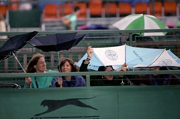 Wimbledon Tennis. Weather Rain Pix. June 1989 89-3840-002