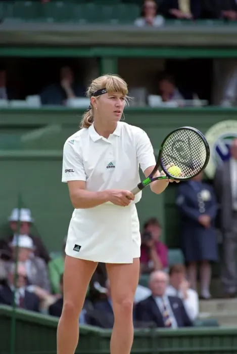 Framed Print : Wimbledon Tennis. Zina Garrison v. Steffi Graf. July 1991 91-4197-178 Framed Print : Wimbledon Tennis. Zina Garrison v. Steffi Graf. July 1991 91-4197-178