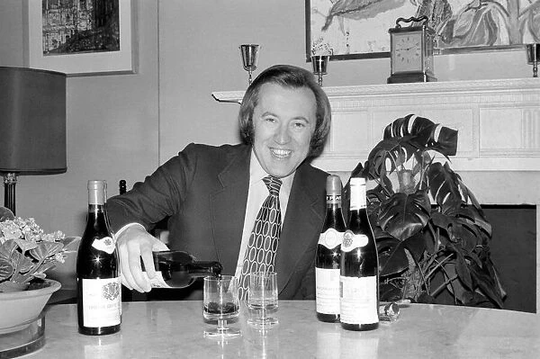Wine: Mr. David Frost. March 1975 75-01338-009