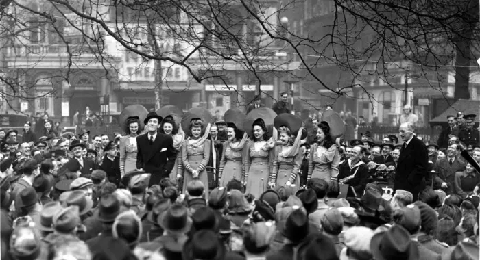 Framed Print : Wings for Victory week. Tommy Trinden and the girls do an open air turn in Leicester