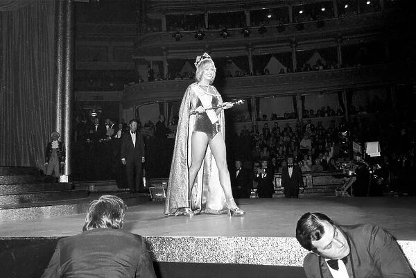The winner Miss Australia. December 1972 72-11295-004