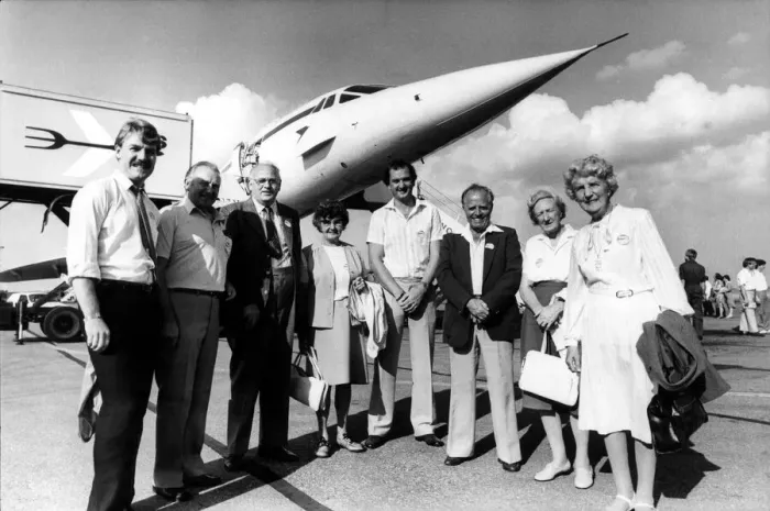 Framed Print : Winners of the Evening Chronicle competition to win a flight on Concorde in August 1984 Framed Print : Winners of the Evening Chronicle competition to win a flight on Concorde in August 1984
