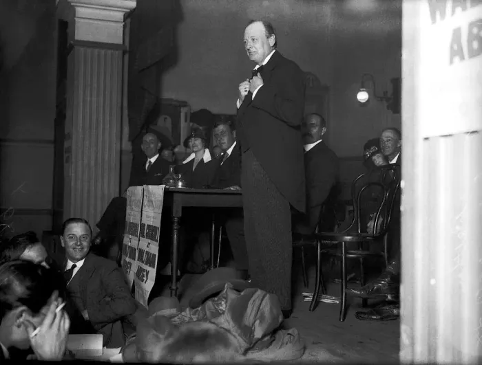 Framed Print : Winston Churchill addressing a meeting in Waltham Abbey Town Hall in 1924 Y2K Framed Print : Winston Churchill addressing a meeting in Waltham Abbey Town Hall in 1924 Y2K