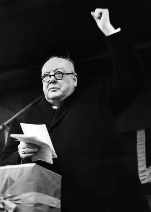 Framed Print : Winston Churchill pictured during his election tour of Biggleswade where he addressed a Framed Print : Winston Churchill pictured during his election tour of Biggleswade where he addressed a