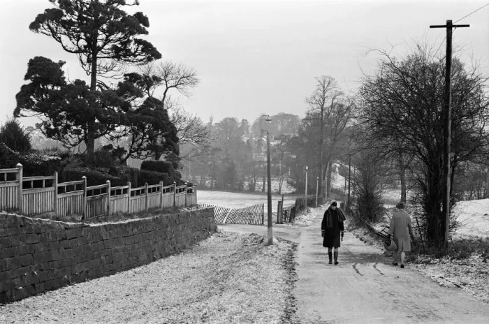 Framed Print : A wintry scene near Allesley Hall, Coventry, West Midlands. 29th November 1966